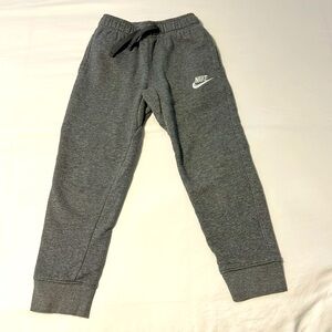 Nike Youth Joggers - size L/7
